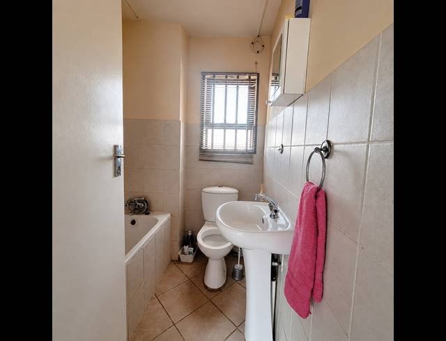 3 BEDROOM FLAT FOR SALE IN BERGSIG